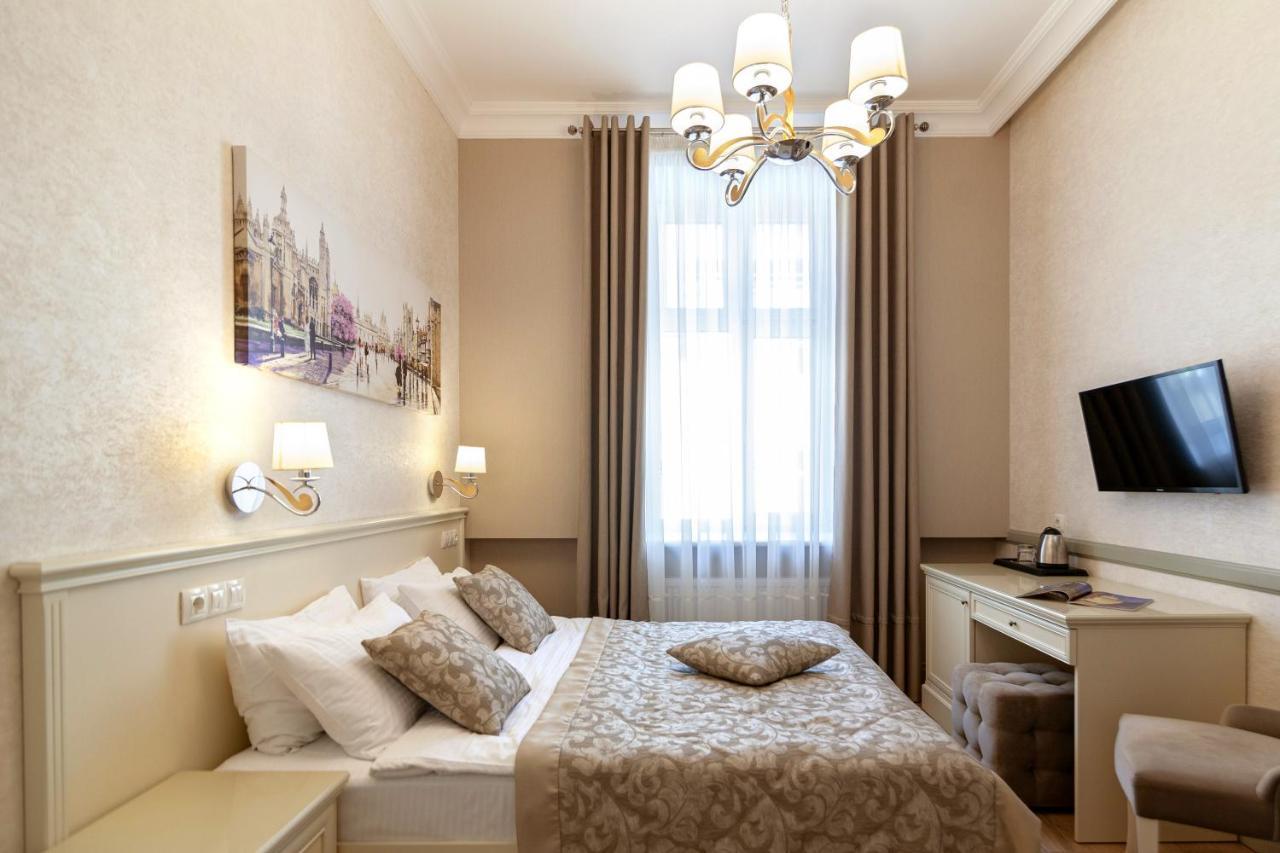 Royal Mini-Apart Hotel On Rynok Square Lviv Kültér fotó