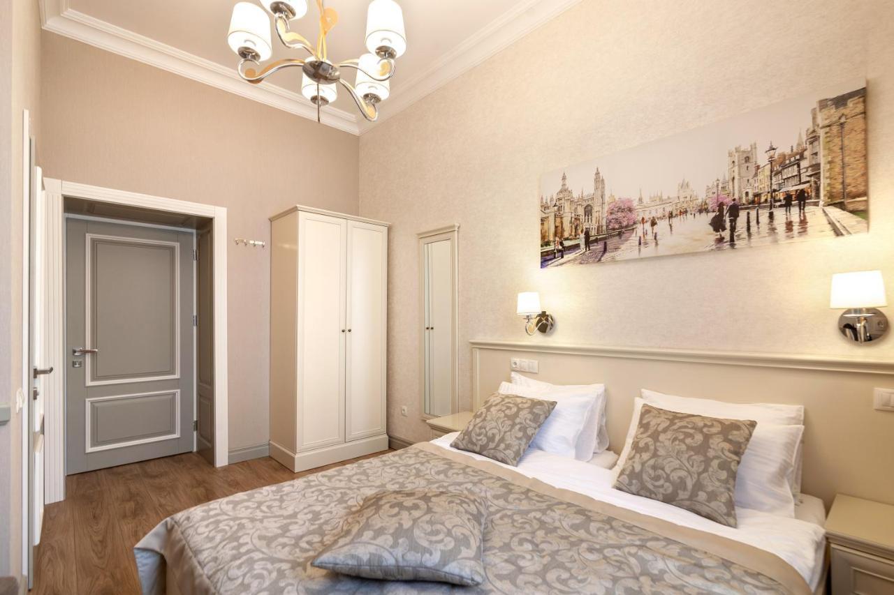 Royal Mini-Apart Hotel On Rynok Square Lviv Kültér fotó