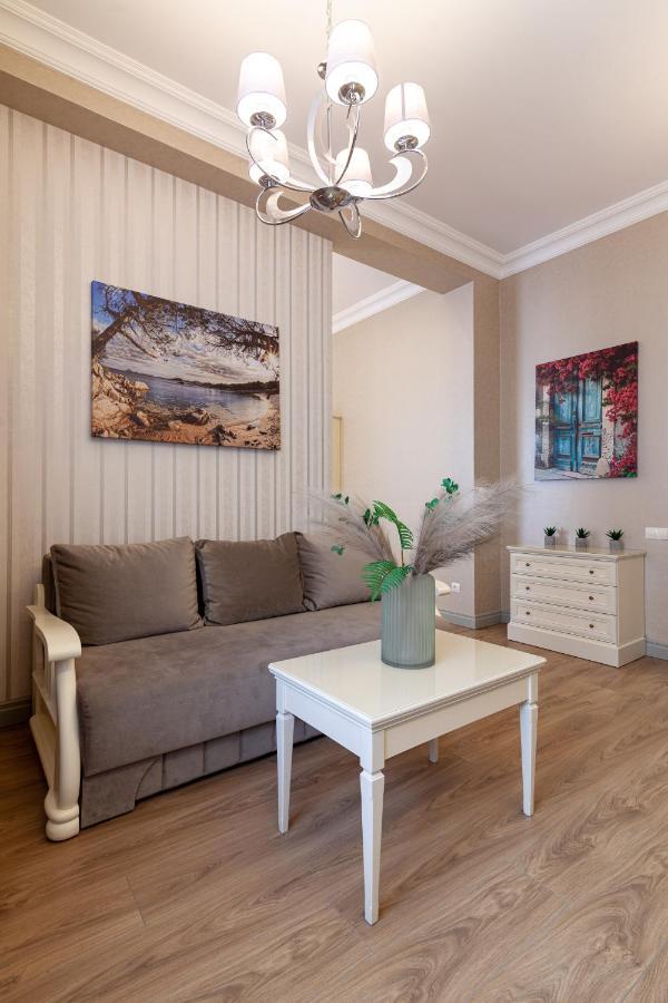 Royal Mini-Apart Hotel On Rynok Square Lviv Kültér fotó