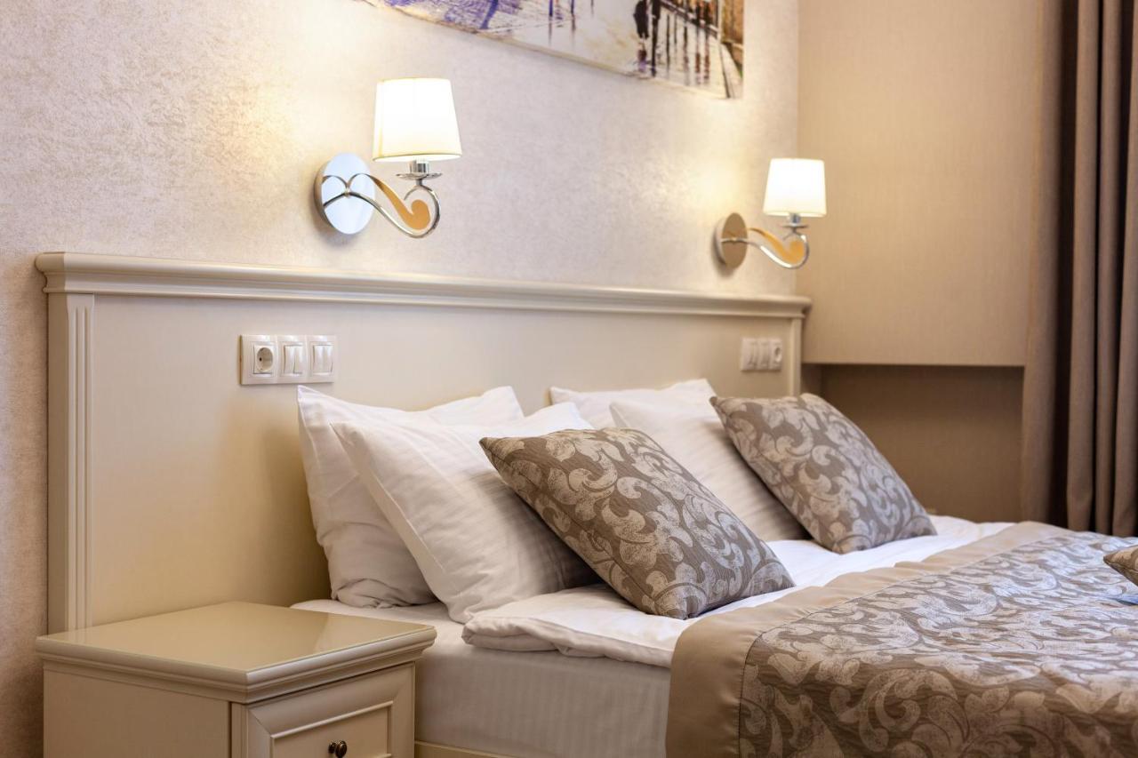 Royal Mini-Apart Hotel On Rynok Square Lviv Kültér fotó