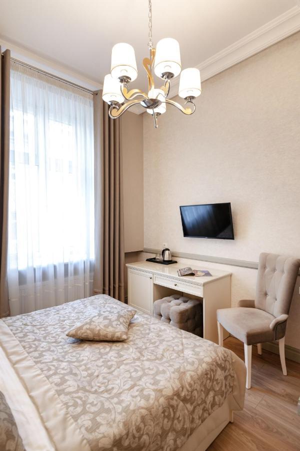 Royal Mini-Apart Hotel On Rynok Square Lviv Kültér fotó